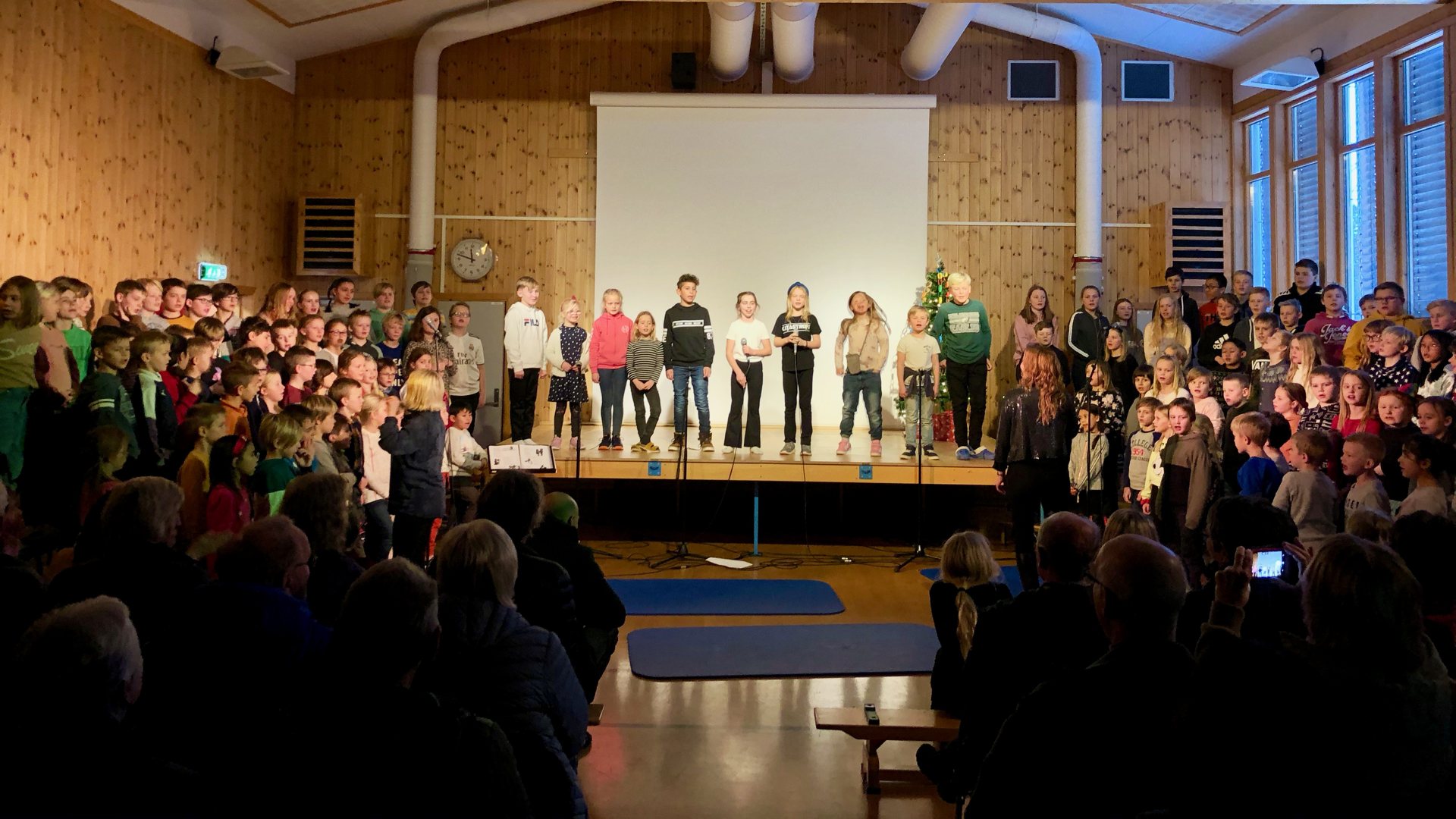 2019-12-13_JulespillEngerSkole