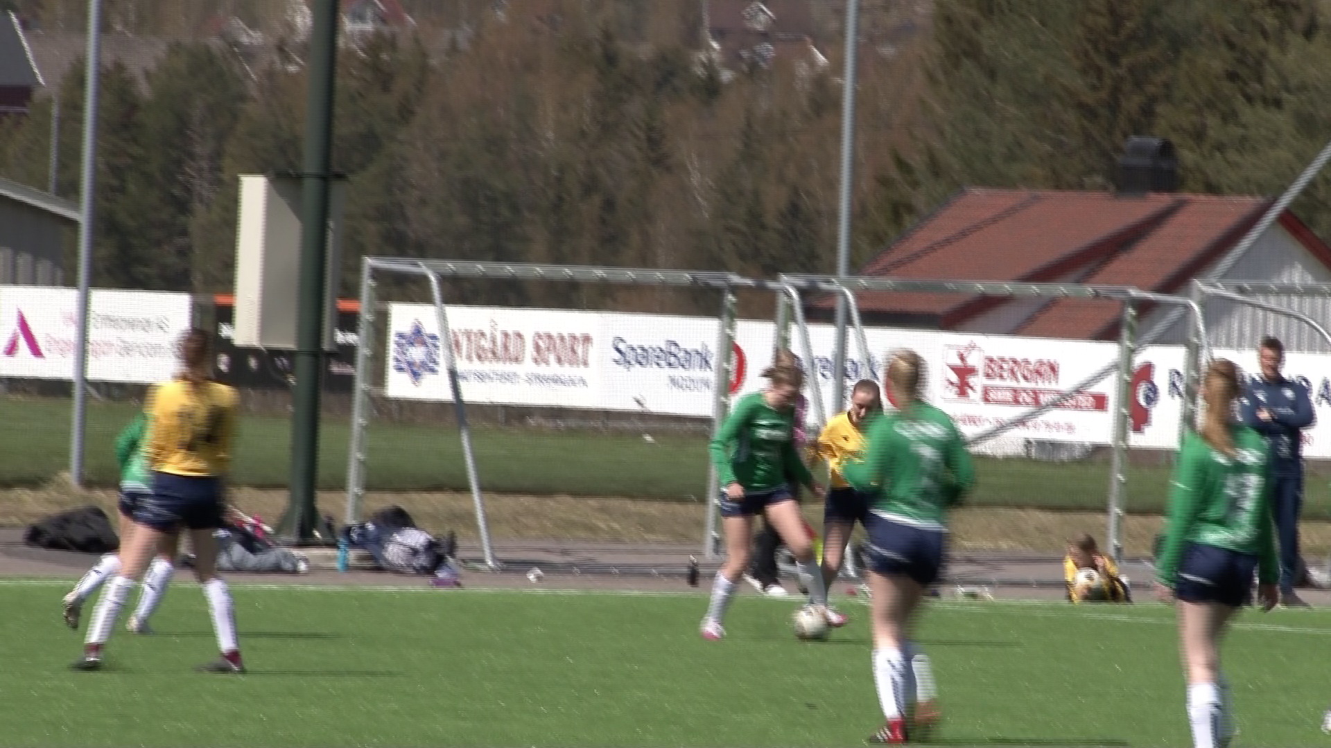 Arrangerte uhøytidelig fotballcup for jenter. Bostedadresse avgjorde hvilket lag man spilte på