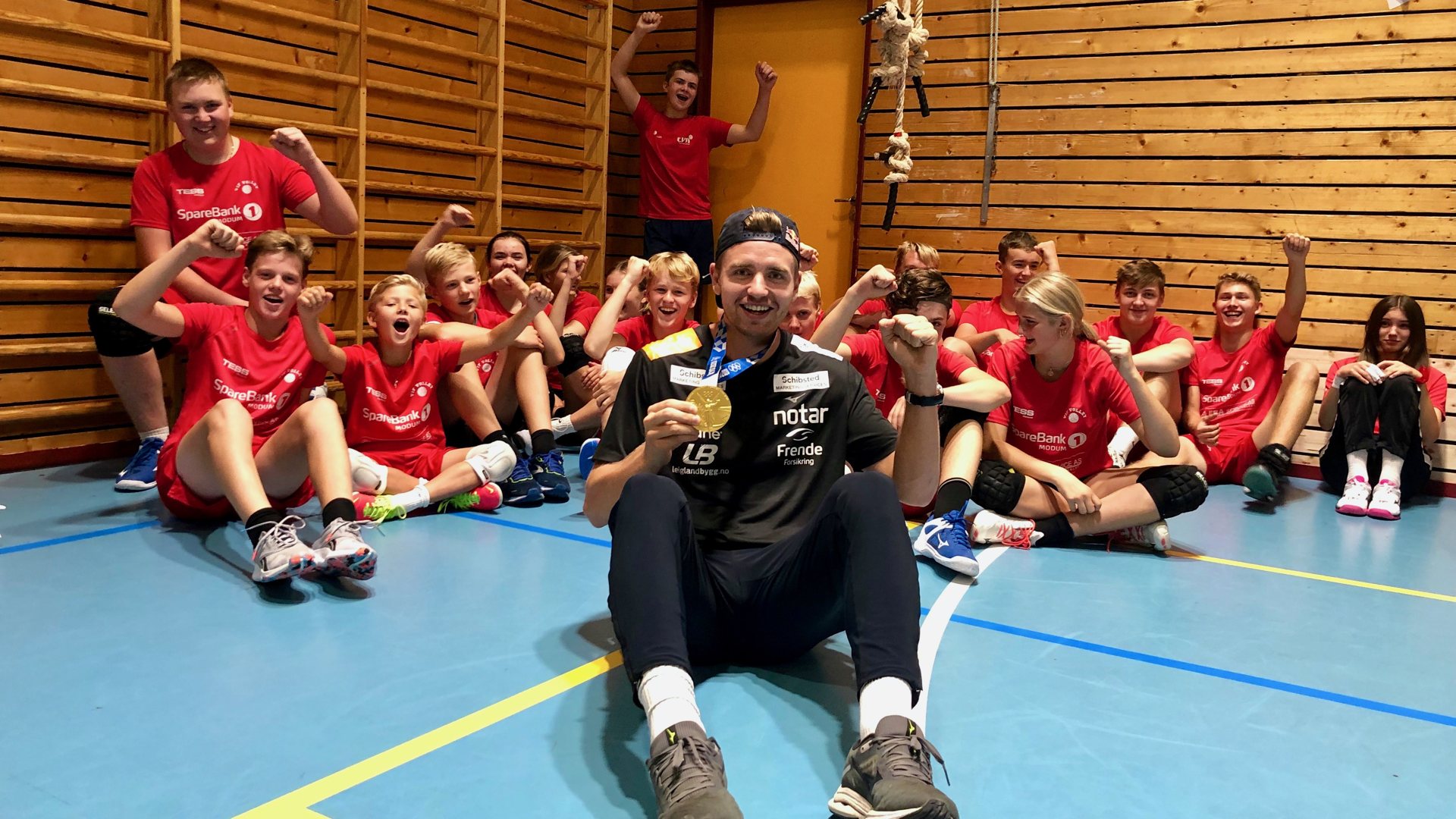 Ol-gullvinner besøkte Vikersund volley