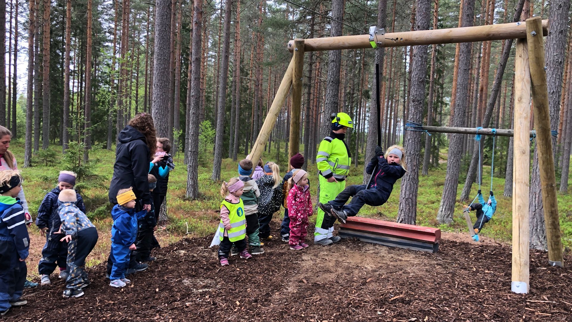 Åpnet Zipline i Brunes barnehage