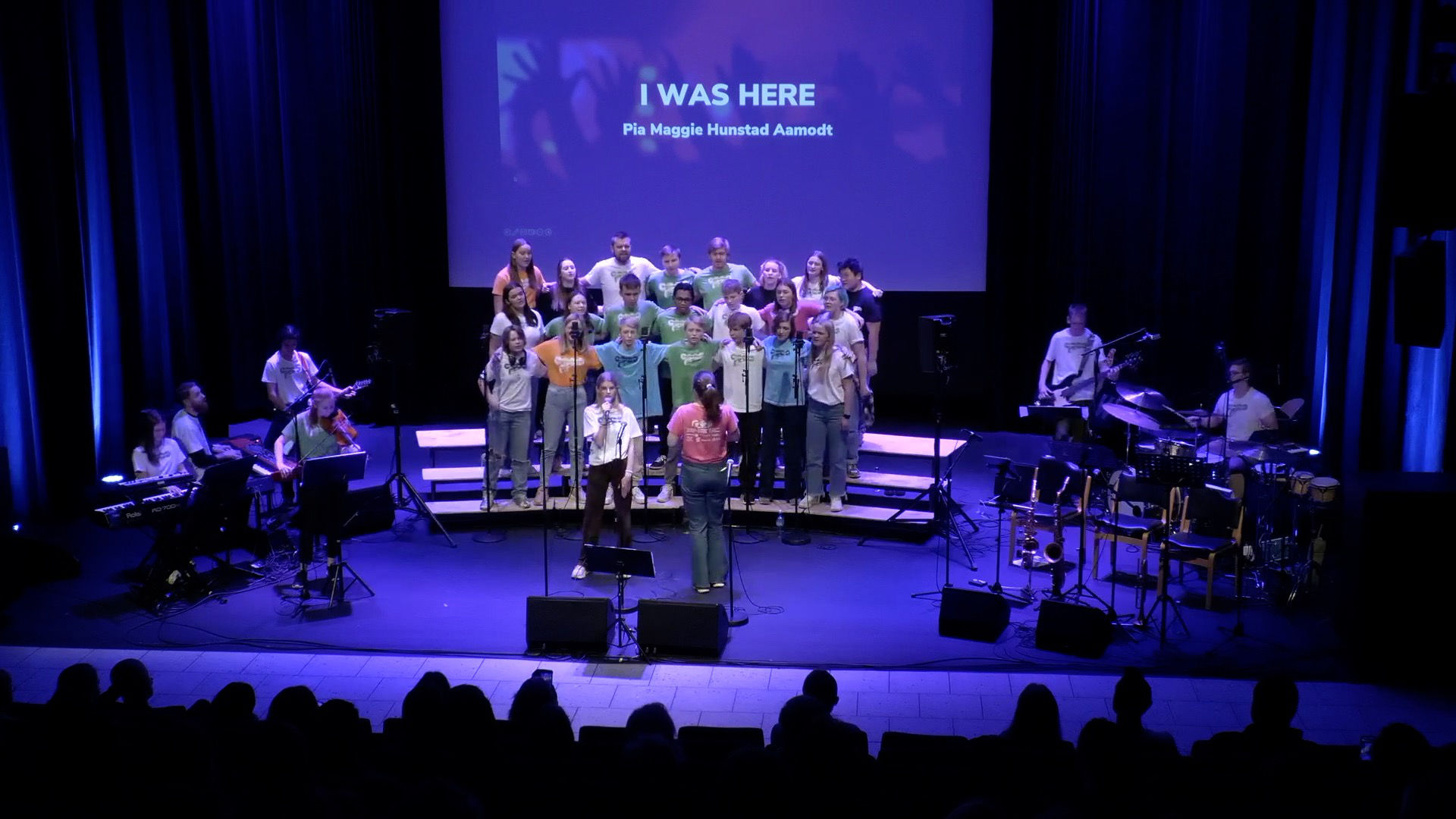 Heggen Gospel feiret 50 års jubileum i Modum kulturhus